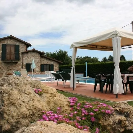 I Bertoni Sleeps 6 With Pool And Wifi וילה *