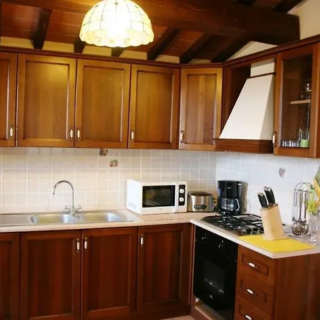 I Bertoni Sleeps 6 With Pool And Wifi Villa I Pieracci