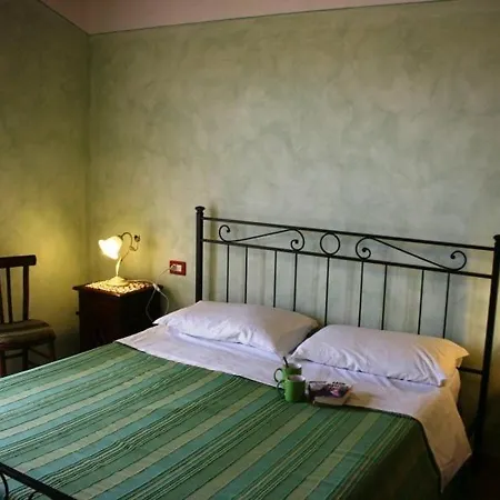 I Bertoni Sleeps 6 With Pool And Wifi